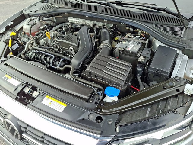 Used 2023 Volkswagen Jetta SE w/ Panoramic Sunroof Package FWD image 32