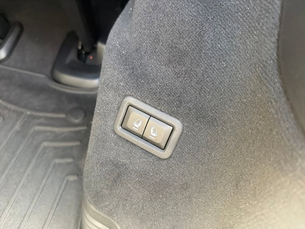 Used 2024 Jeep Grand Wagoneer Series III image 30