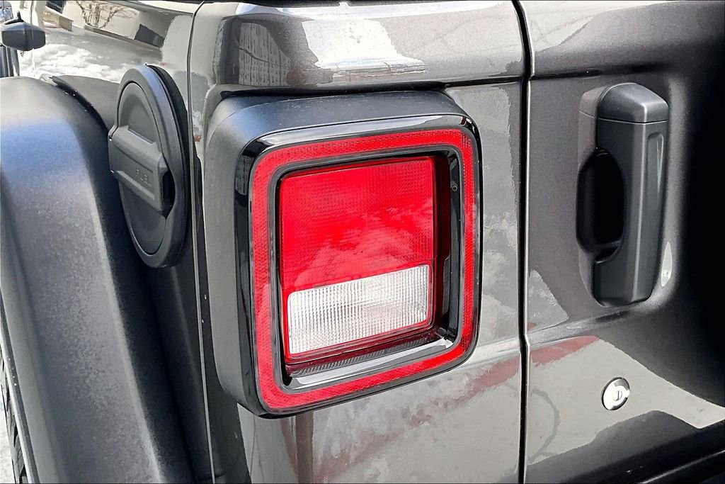 Used 2019 Jeep Wrangler Unlimited Rubicon w/ Cold Weather Group image 22