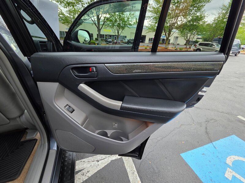 Used 2005 Toyota 4Runner Limited AWD/4WD image 46