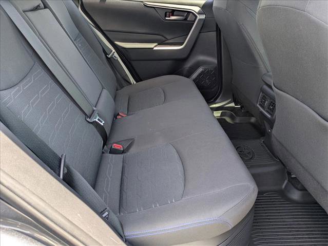 Used 2022 Toyota RAV4 SE w/ Convenience Package AWD/4WD image 19