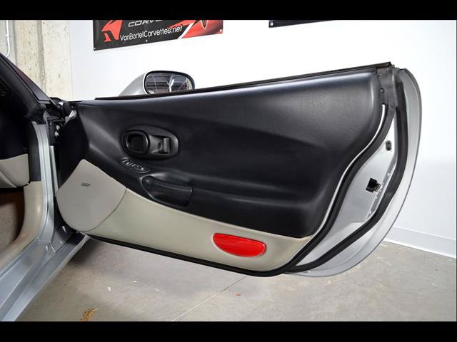 Used 1997 Chevrolet Corvette Coupe w/ Memory Pkg RWD image 18