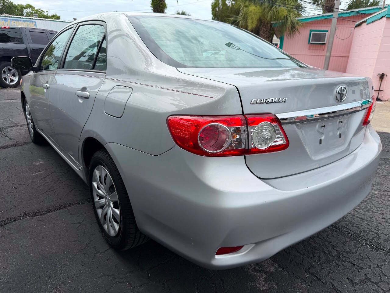 Used 2012 Toyota Corolla LE FWD image 13