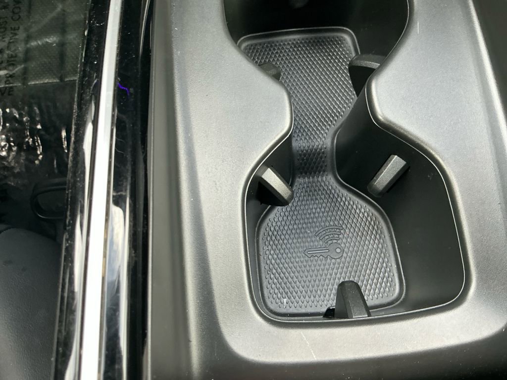 Used 2024 Volkswagen ID.4 2WD image 23