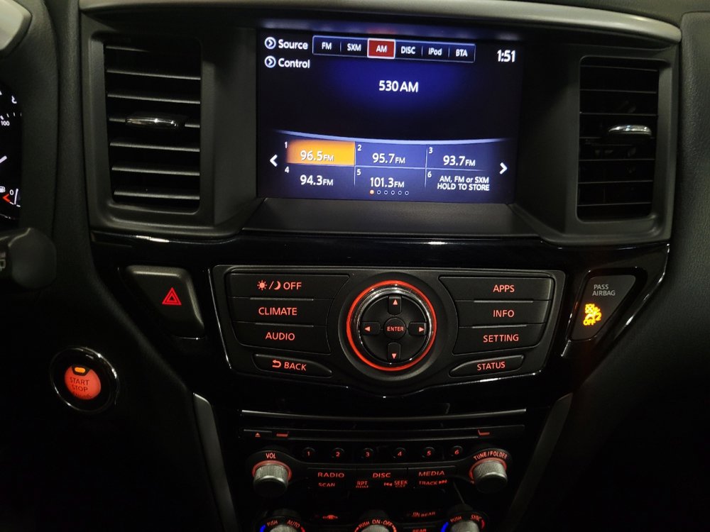 Used 2020 Nissan Pathfinder SV image 25