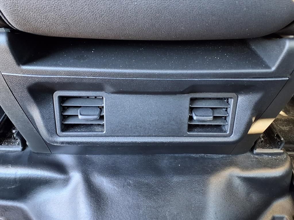 Used 2025 Chevrolet Silverado 3500 W/T image 17