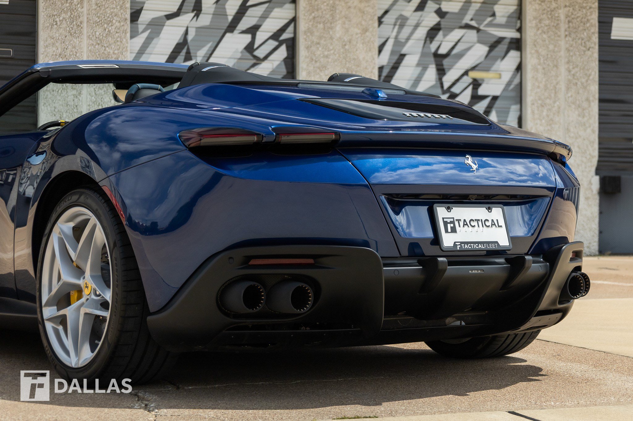 Used 2025 Ferrari Roma Spider RWD image 12