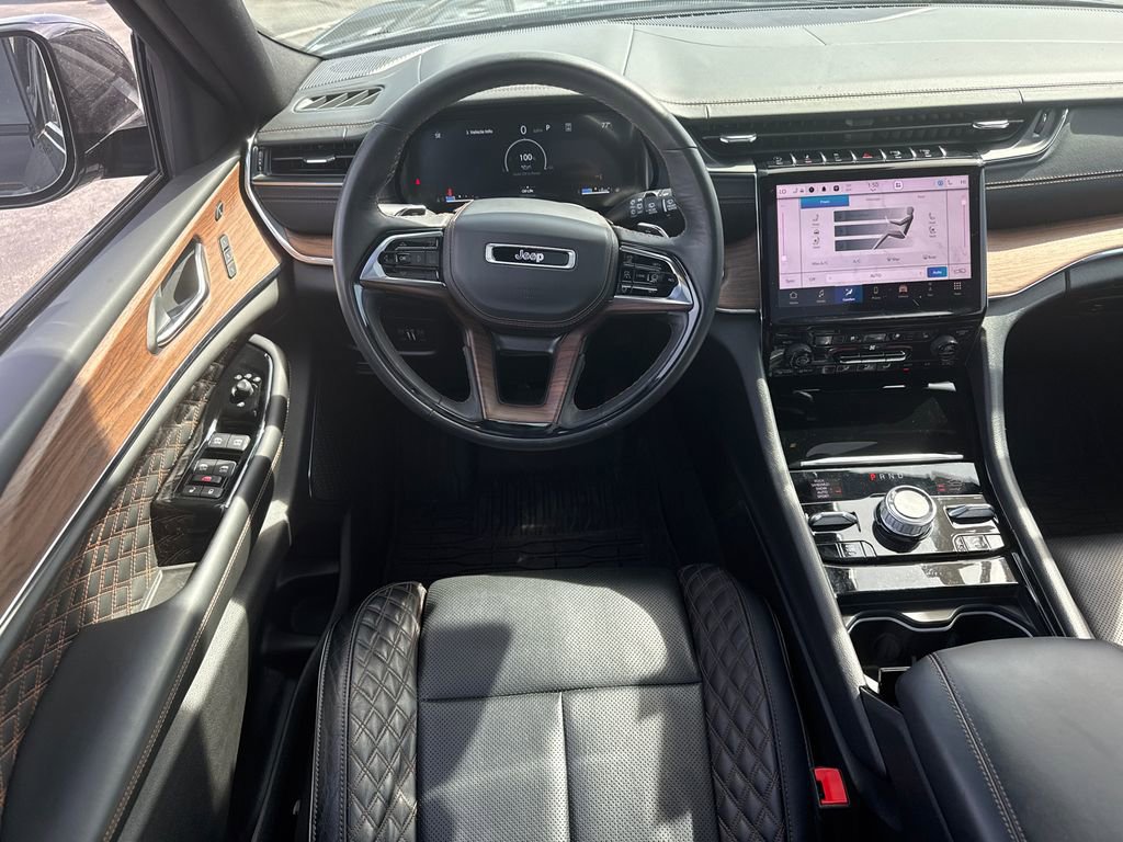 Used 2024 Jeep Grand Cherokee L Summit w/ MOPAR Finishing Package image 30