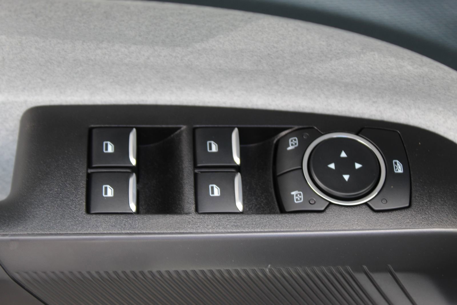 New 2025 Ford Maverick XLT w/ XLT Luxury Package image 18