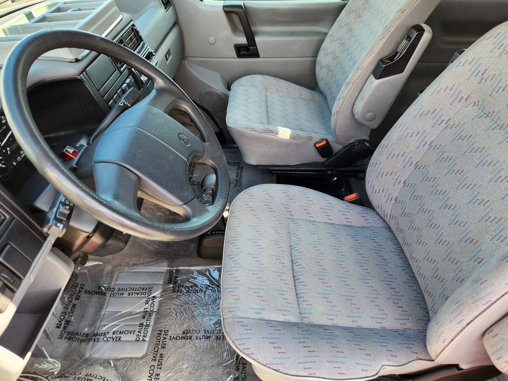 Used 1995 Volkswagen Eurovan Camper FWD image 4