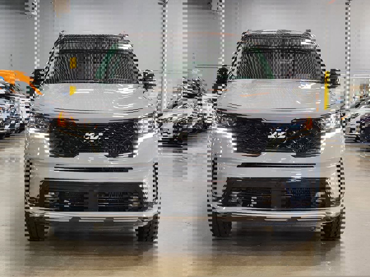 Used 2022 Kia Sorento SX image 2