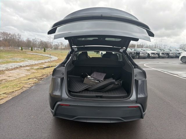 Used 2026 Tesla Model Y Long Range image 8