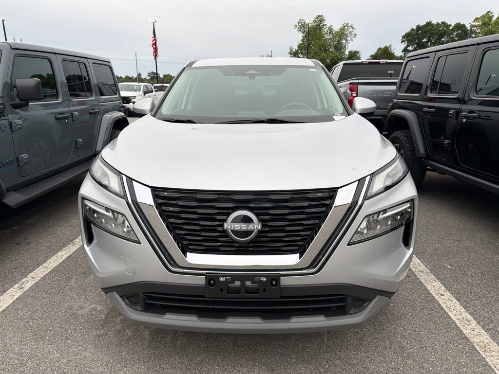 Used 2023 Nissan Rogue SV AWD/4WD image 10