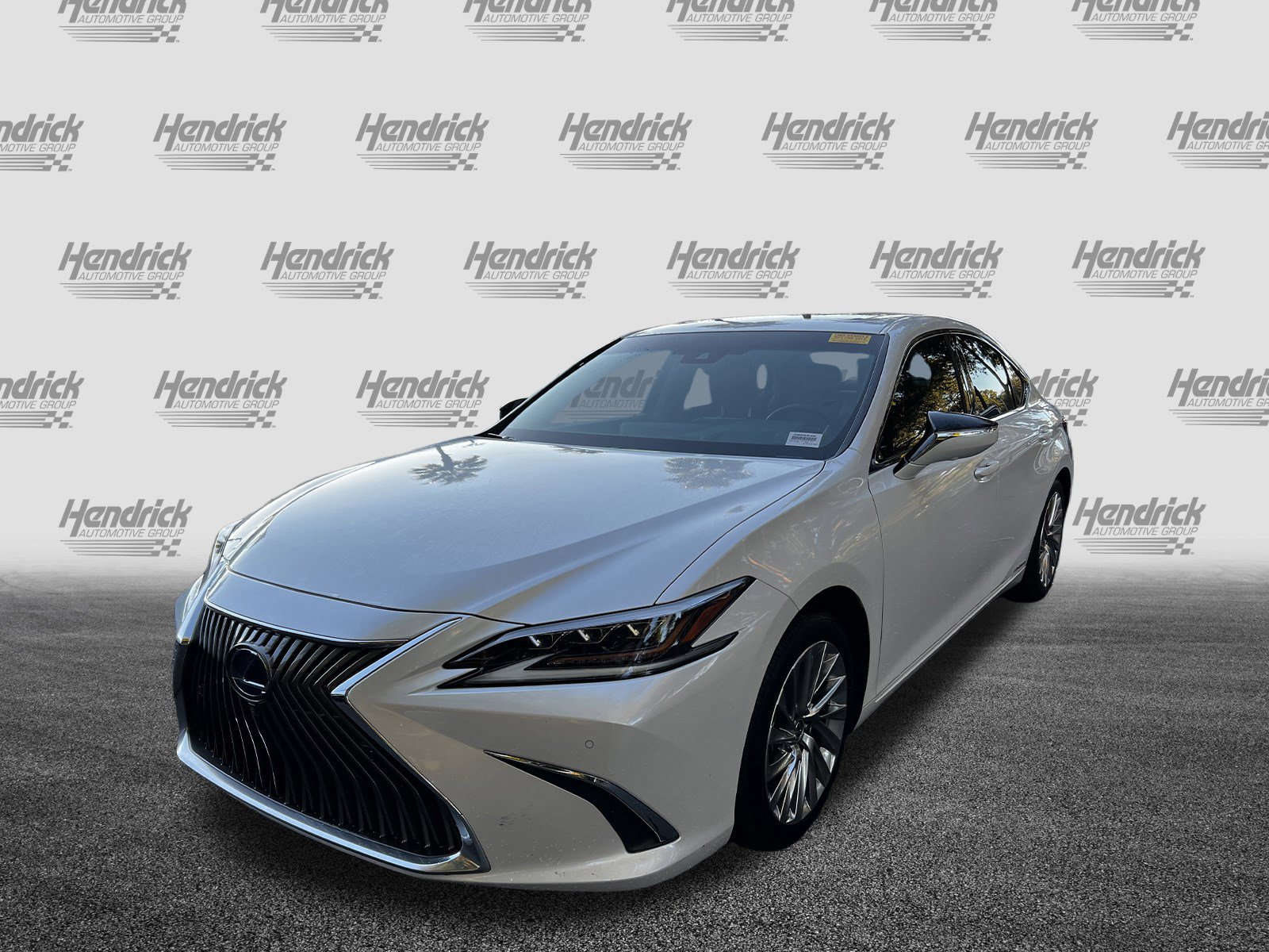 Used 2021 Lexus ES 300h Ultra Luxury w/ Accessory Package 2 image 5