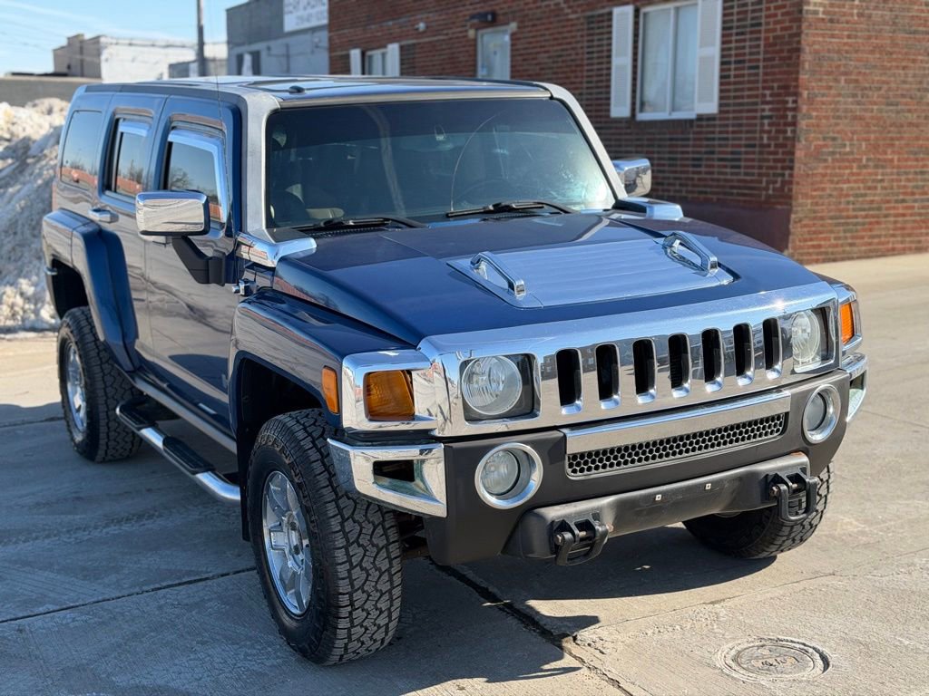 Used 2006 HUMMER H3 Luxury w/ Chrome Appearance Package image 4
