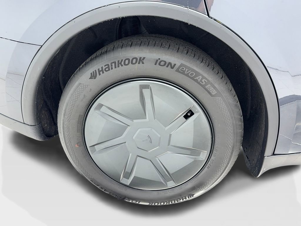 Used 2026 Tesla Model Y 2WD image 14