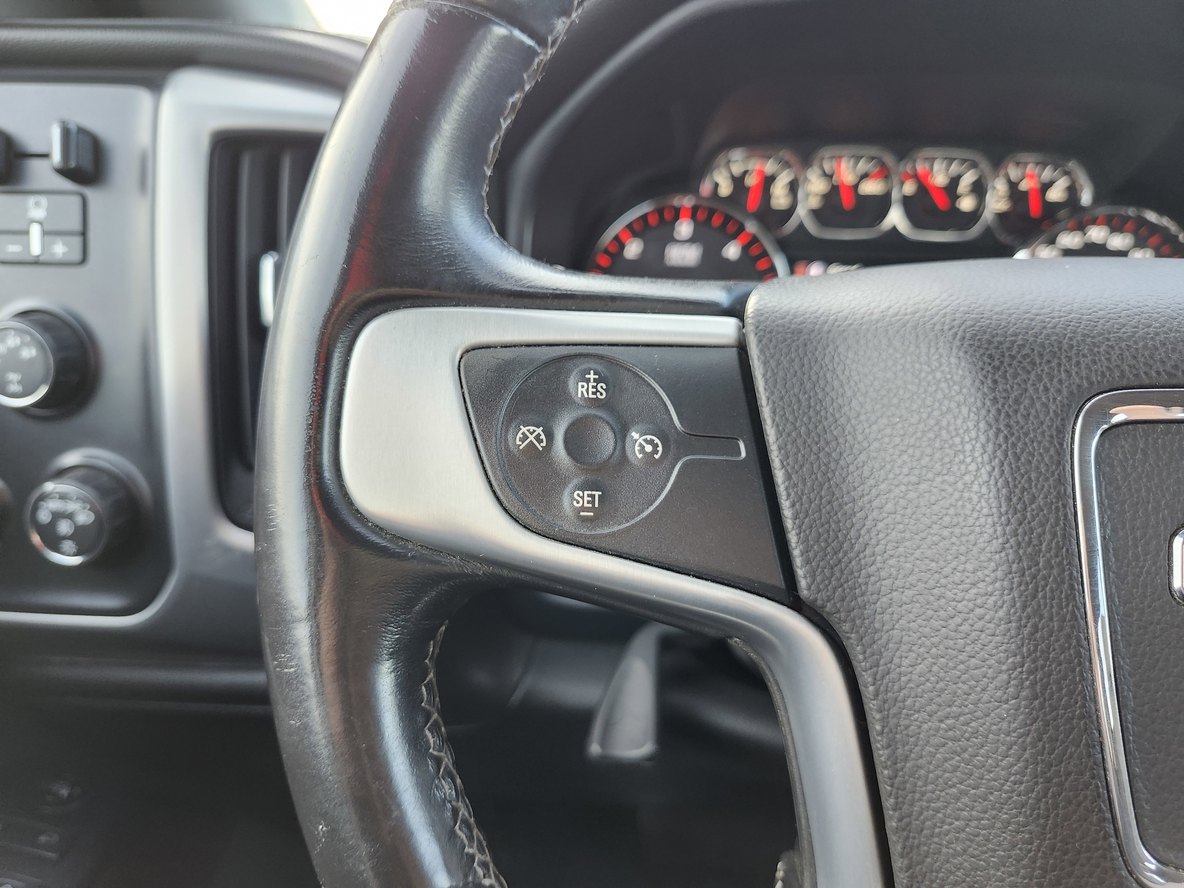 Used 2016 GMC Sierra 1500 SLE image 33