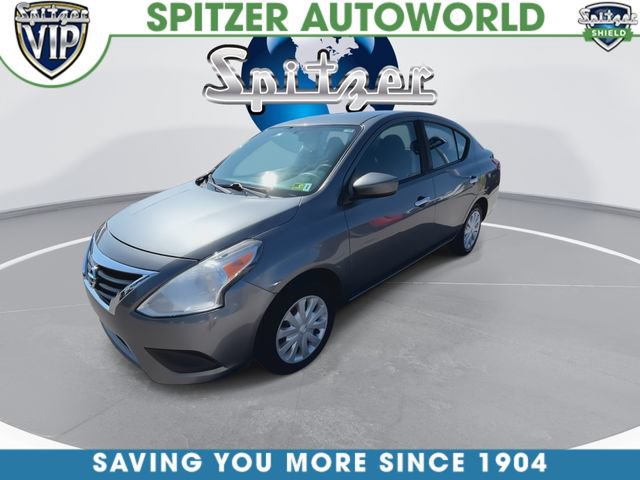 Used 2018 Nissan Versa SV FWD image 4