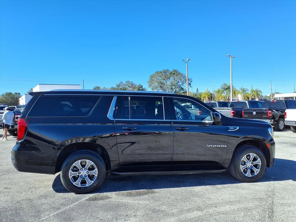 Used 2024 GMC Yukon XL SLE image 8