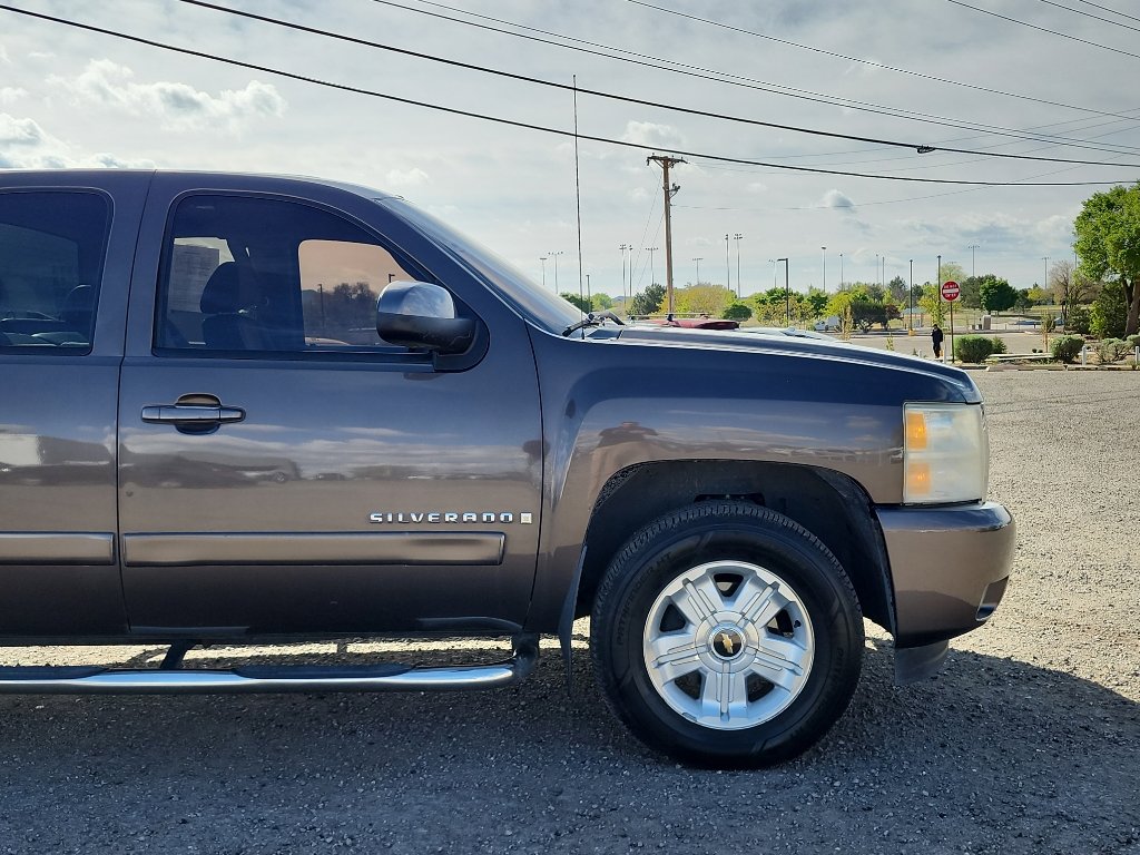 Used 2008 Chevrolet Silverado 1500 LTZ w/ Suspension Package, Off-Road image 4