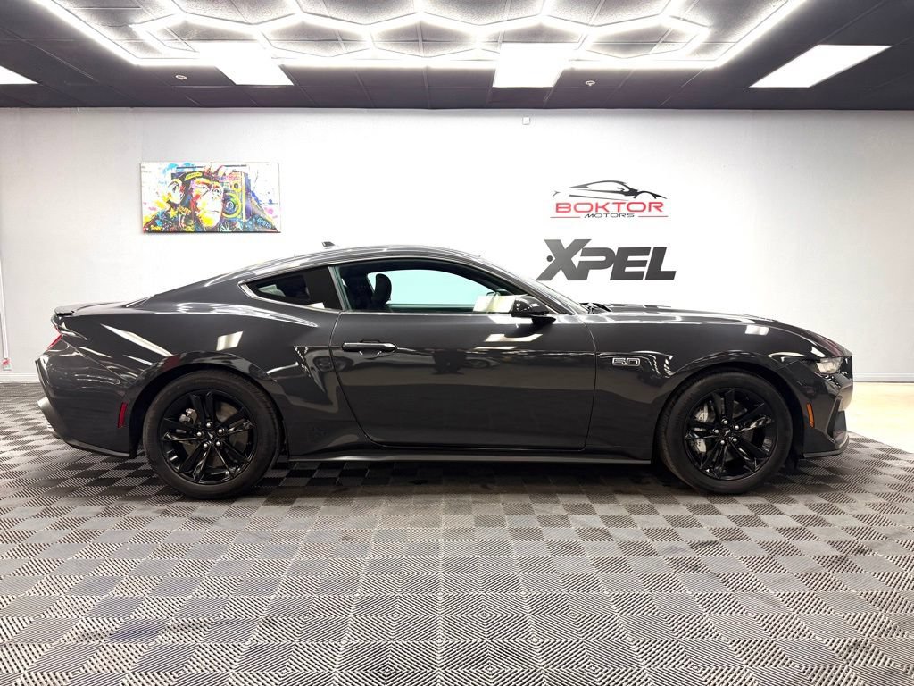 Used 2024 Ford Mustang GT RWD image 17