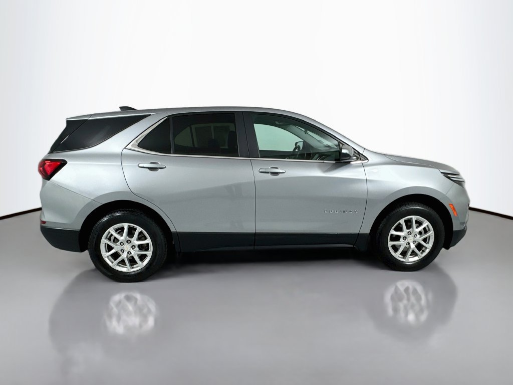 Used 2023 Chevrolet Equinox LT w/ Driver Convenience Package AWD/4WD image 9