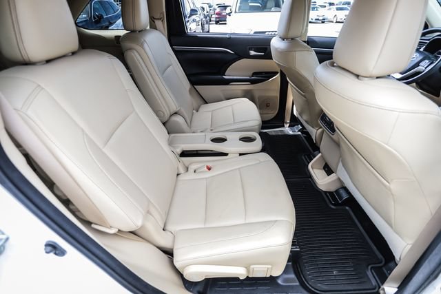 Used 2016 Toyota Highlander Limited FWD image 58