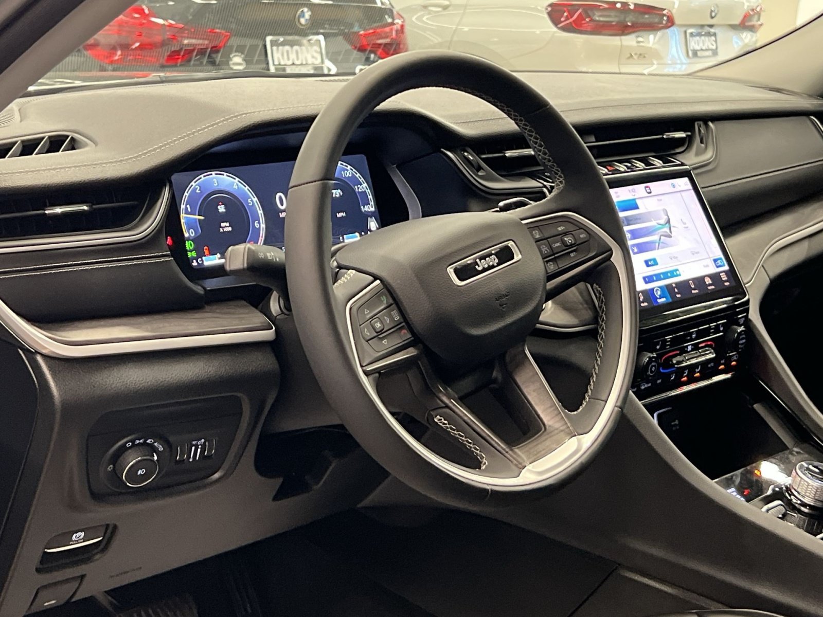 Used 2023 Jeep Grand Cherokee L Limited AWD/4WD image 14