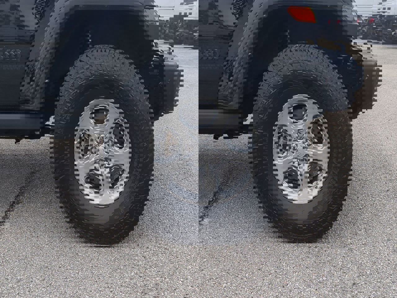 Certified 2021 Jeep Gladiator Sport image 10