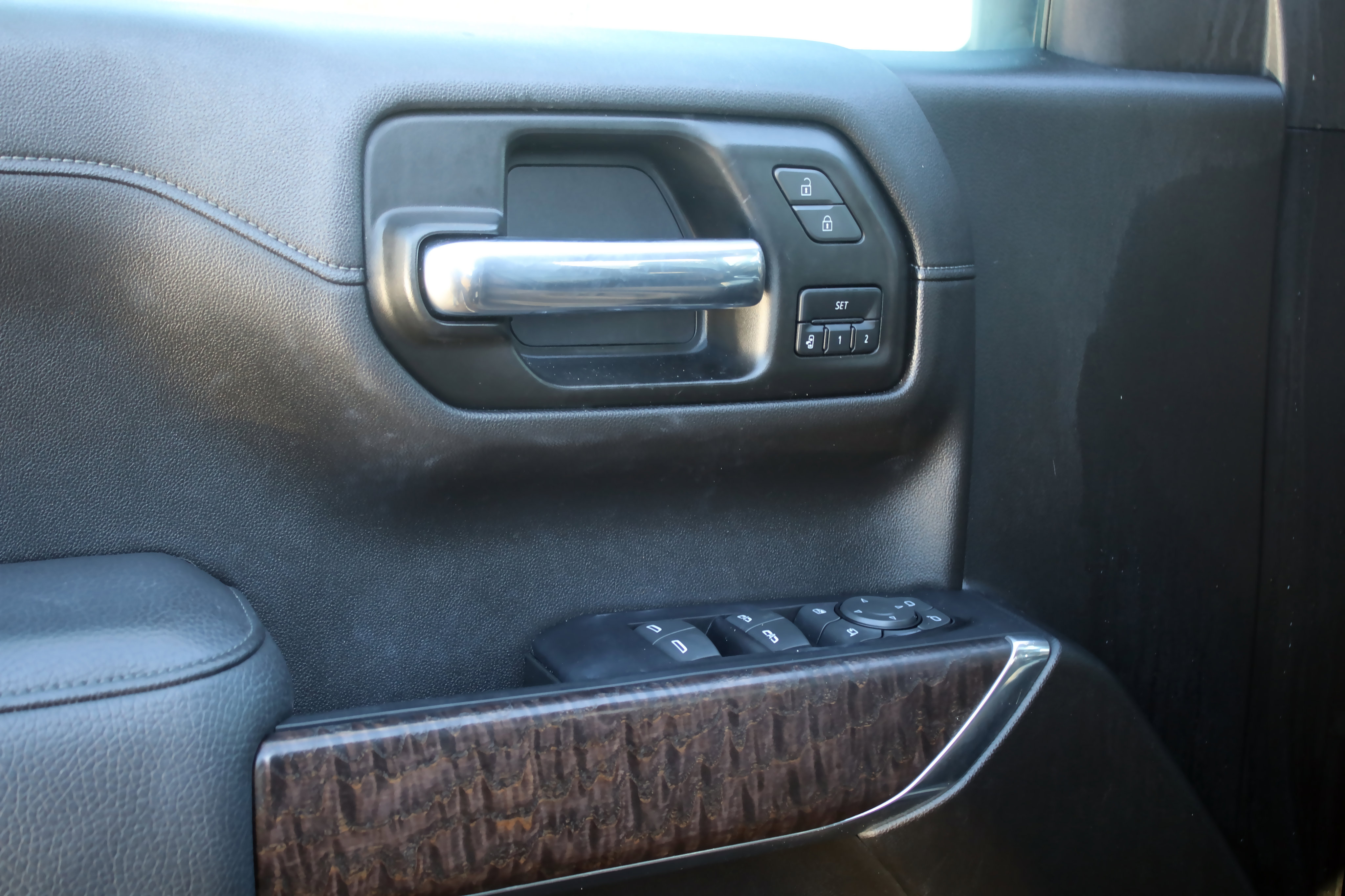 Used 2022 GMC Sierra 1500 Denali w/ Denali Reserve Package image 10