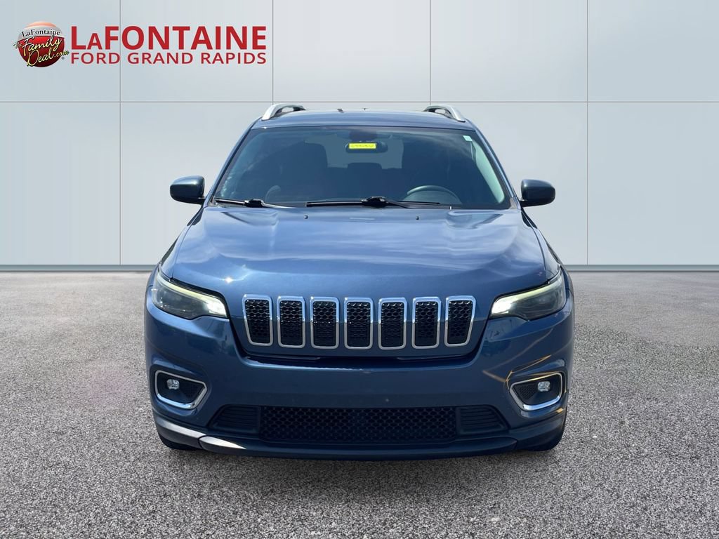 Used 2019 Jeep Cherokee Latitude w/ Popular Appearance Group FWD image 2