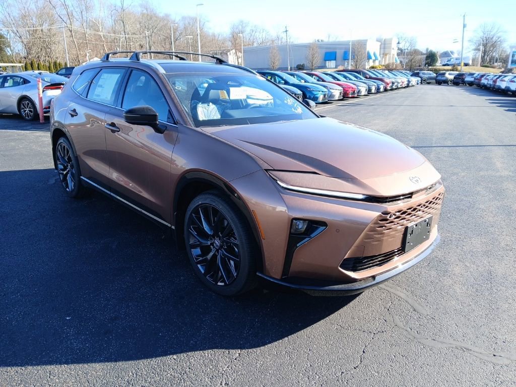 New 2025 Toyota Crown Signia image 1