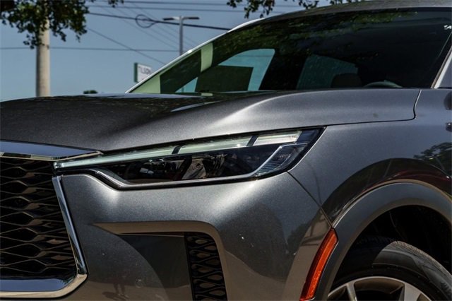 New 2025 INFINITI QX60 Luxe w/ Vision Package image 3