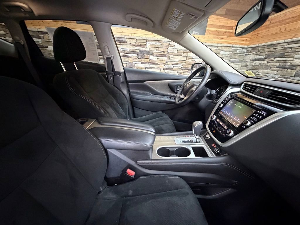 Used 2018 Nissan Murano SV FWD image 14