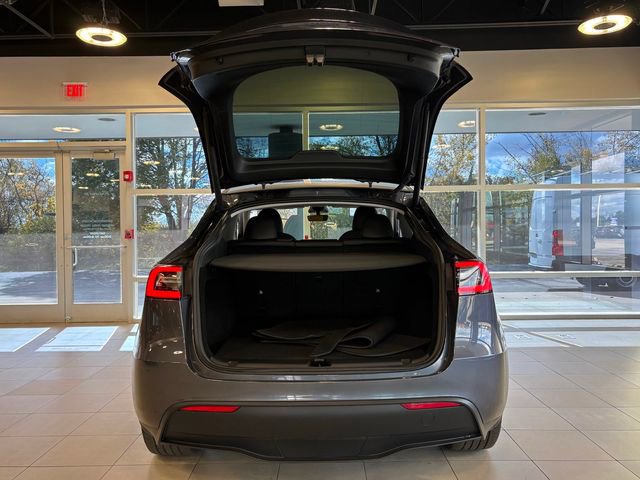 Used 2023 Tesla Model Y Long Range image 37