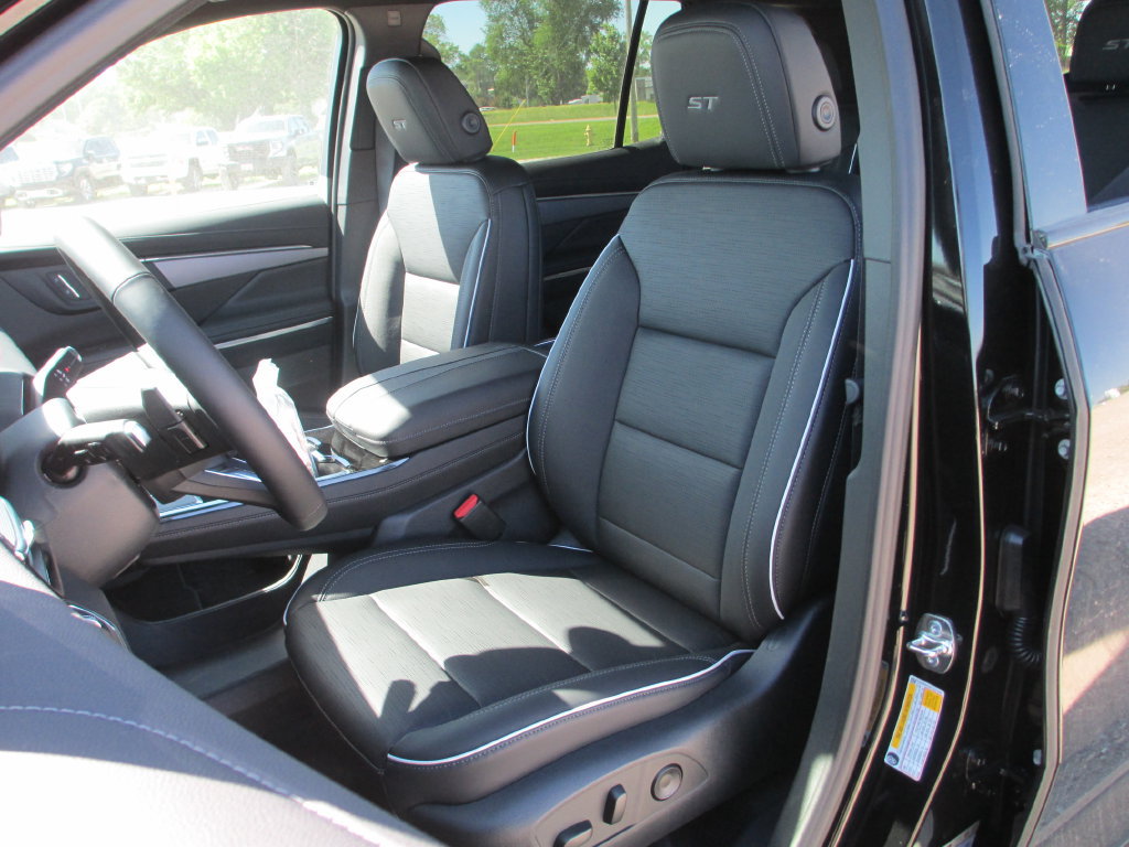 New 2026 Buick Enclave Sport Touring FWD image 9