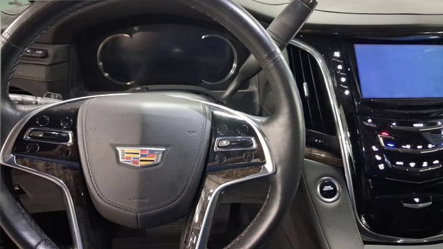 Used 2016 Cadillac Escalade Platinum AWD/4WD image 11