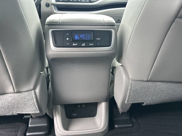Used 2019 Toyota Highlander XLE FWD image 31
