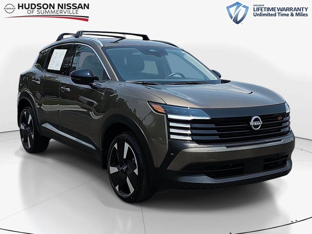 Used 2026 Nissan Kicks SR FWD image 1