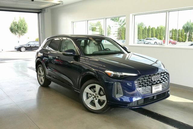 New 2025 Audi Q5 Premium Plus