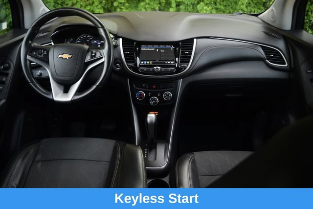 Used 2019 Chevrolet Trax LT w/ Sun & Sound Package AWD/4WD image 7