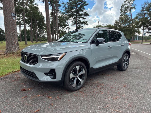 New 2026 Volvo XC40 B5 Plus w/ Protection Package Premier AWD/4WD image 1