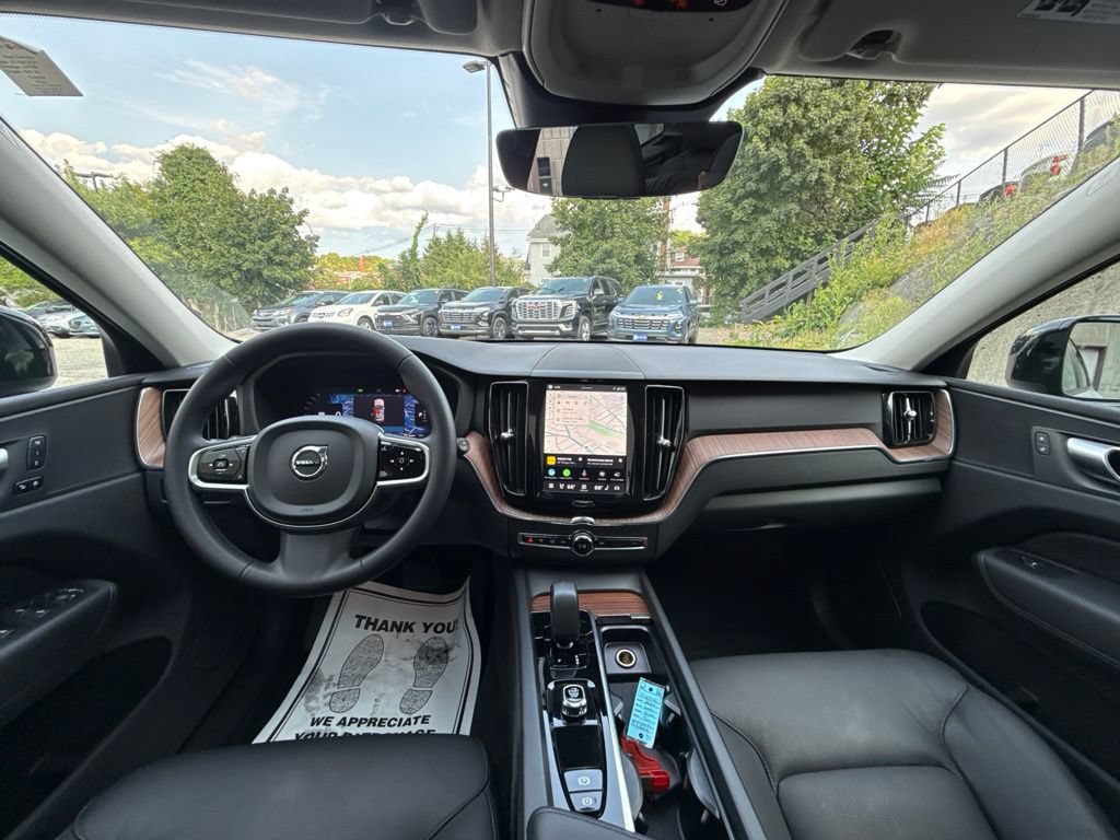 Used 2024 Volvo XC60 B5 Plus w/ Protection Package Premier AWD/4WD image 25
