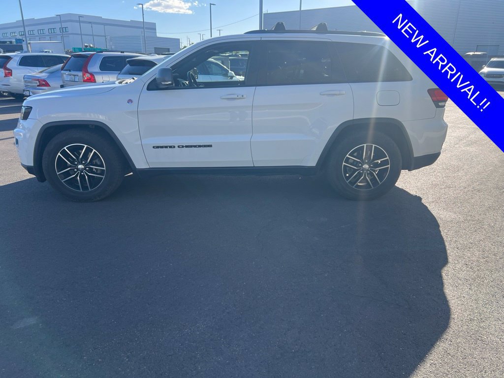 Used 2017 Jeep Grand Cherokee Trailhawk AWD/4WD image 6