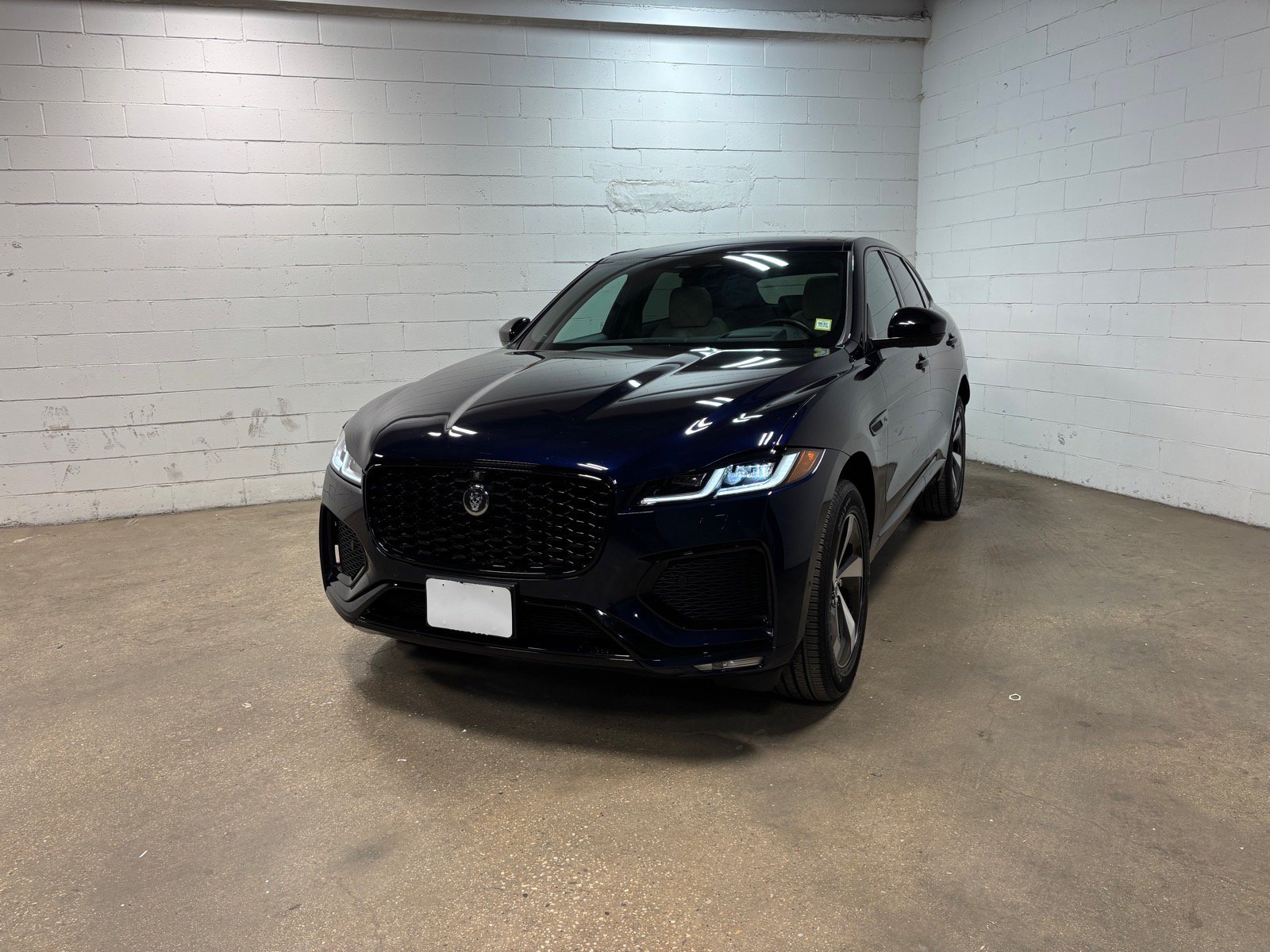 Used 2026 Jaguar F-PACE R-Dynamic S AWD/4WD image 2