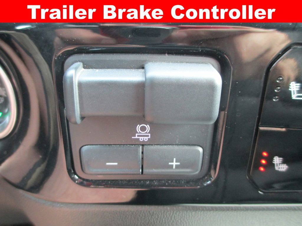 Used 2025 Chevrolet Silverado 1500 LT AWD/4WD image 18