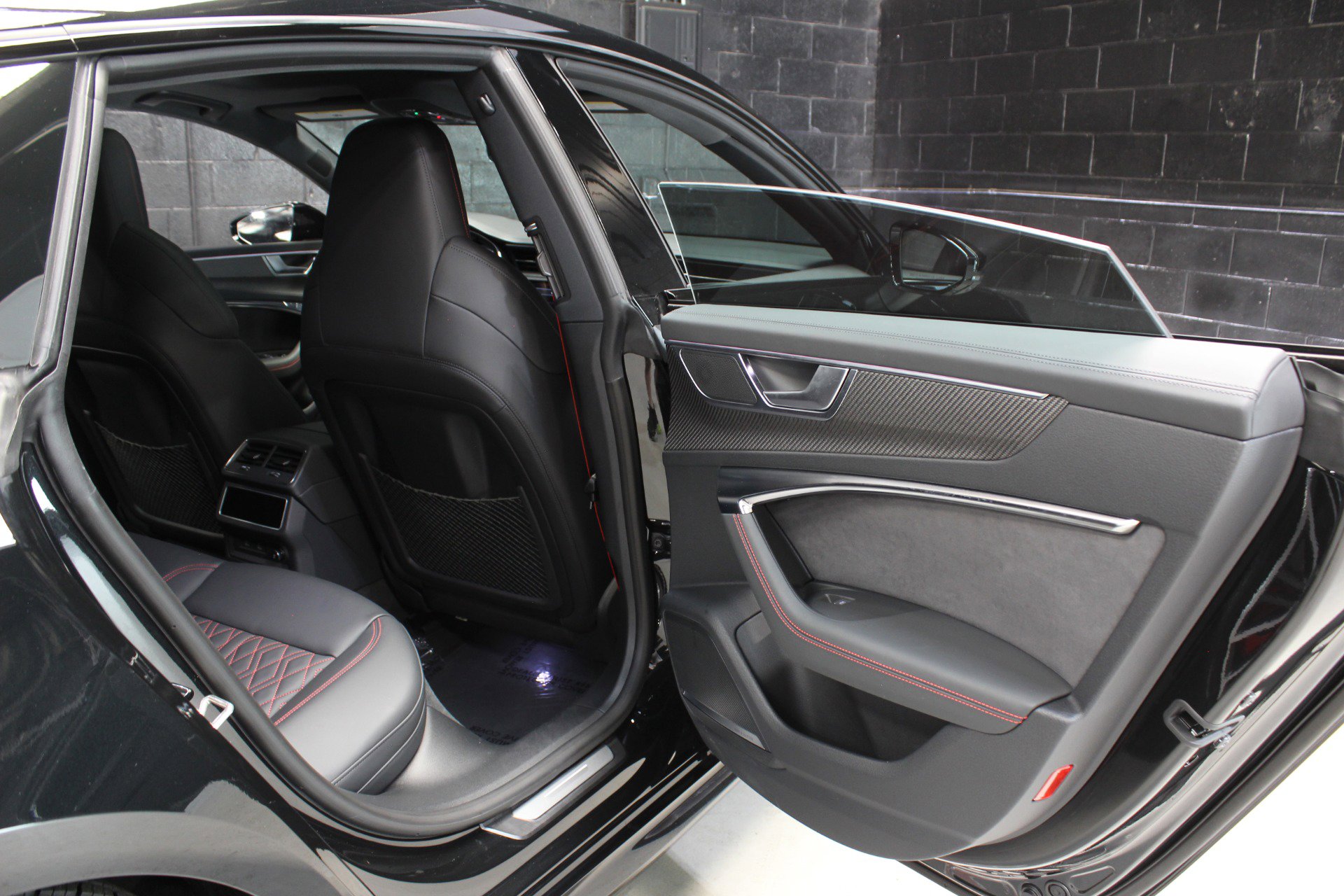 Used 2025 Audi S7 Premium Plus image 36