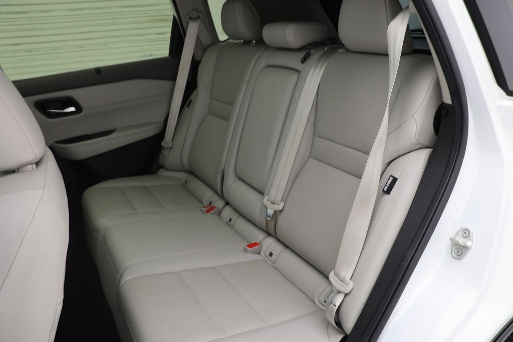 Used 2023 Nissan Rogue SV w/ SV Premium B Package AWD/4WD image 12