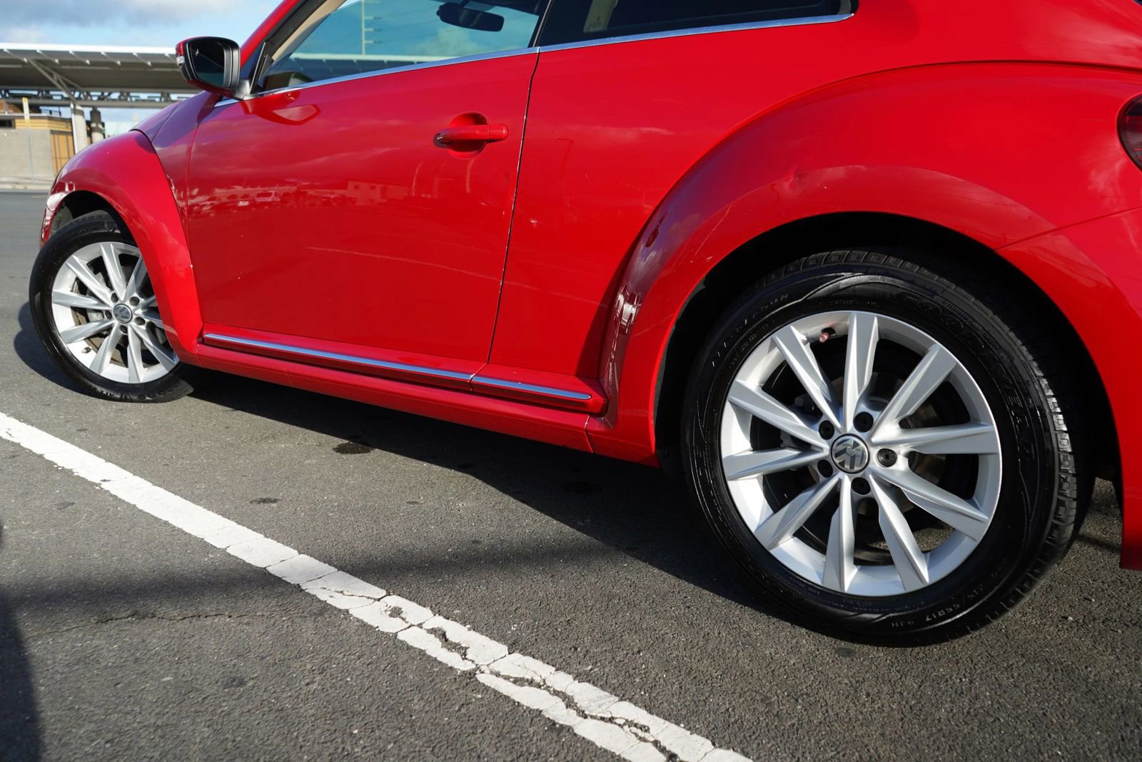 Used 2019 Volkswagen Beetle 2.0T SE image 6