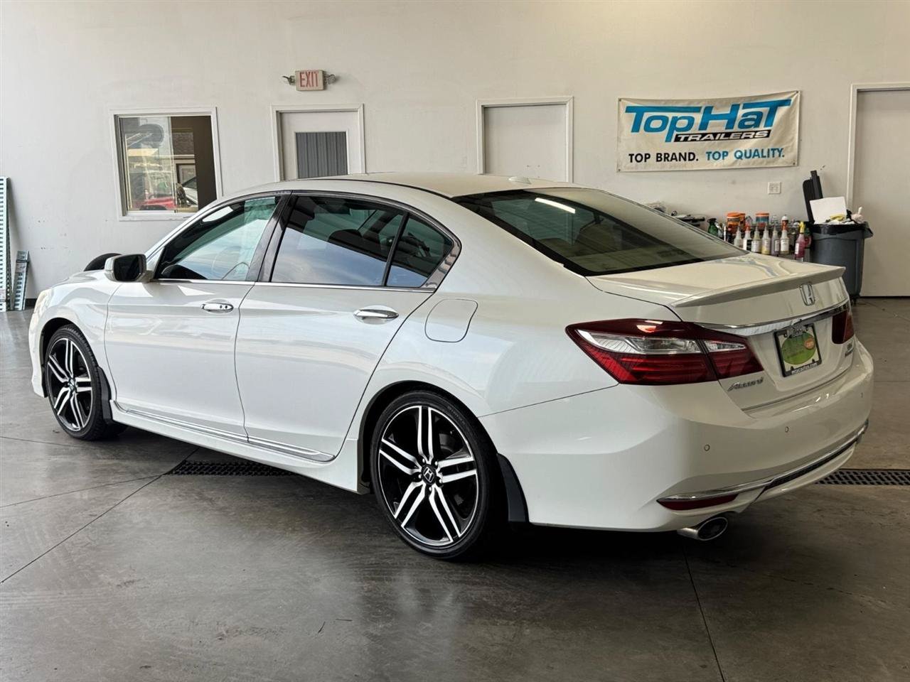 Used 2016 Honda Accord Touring image 34
